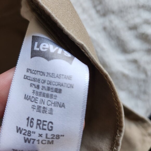 Boys Levi's Slim Fit Khaki pants - Picture 4 of 4